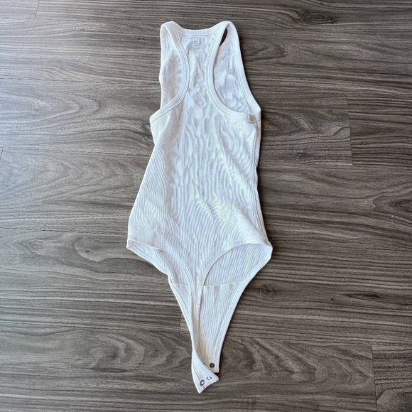 Women’s Abercrombie & Fitch White bodysuit XS Ribbed High Neck - Picture 3 of 5